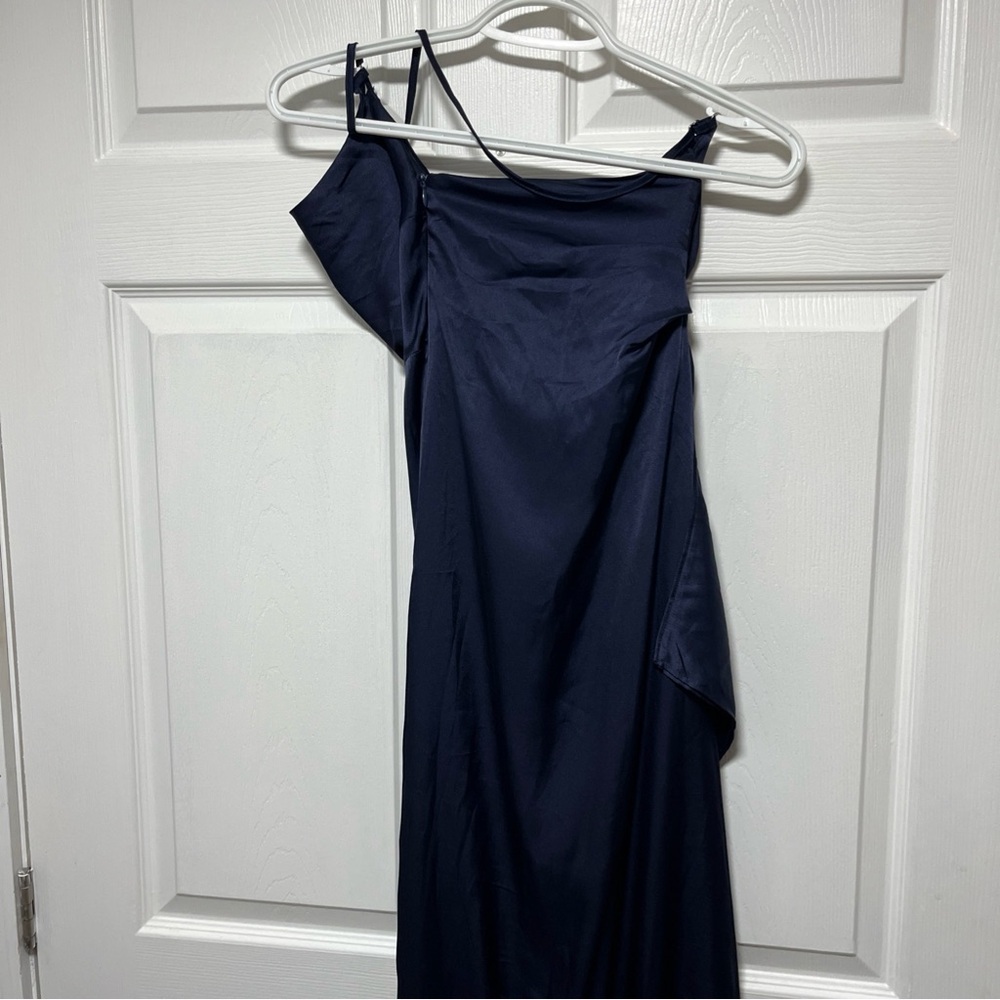 Elegant Navy One-Shoulder Maxi Dress - Picture 12 of 16